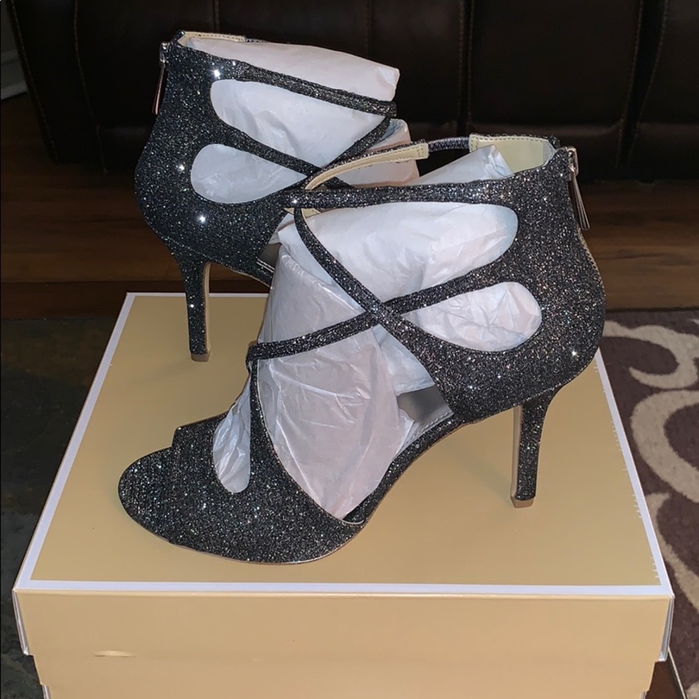 ✨NEW✨Michael Kors Glitter Sandal Heels!